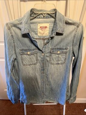 Mossimo Supply Co. Light Blue Washed Denim Shirt PTP 19” L 26”